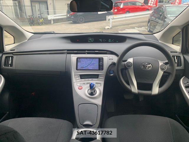 Toyota PRIUS 2012-10 282279-8