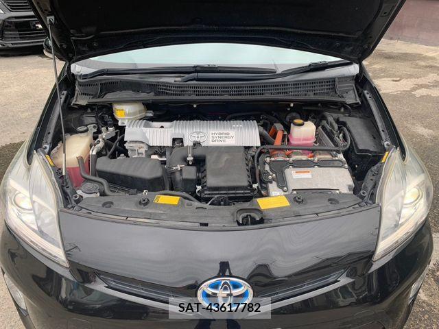 Toyota PRIUS 2012-10 282279-11