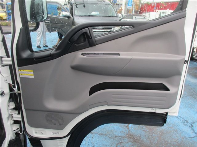 Mitsubishi CANTER 2023-05 6649-20