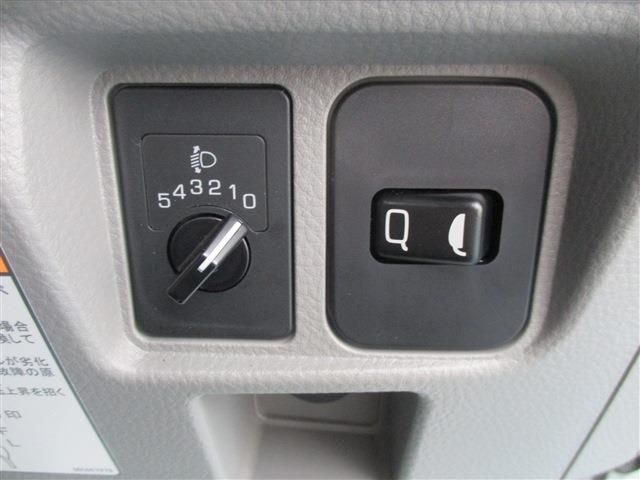 Mitsubishi CANTER 2023-05 6649-26