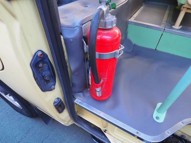 Nissan CARAVAN COACH 2004-07 13549-20