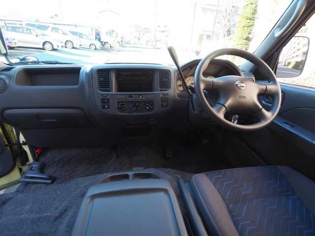 Nissan CARAVAN COACH 2004-07 13549-3