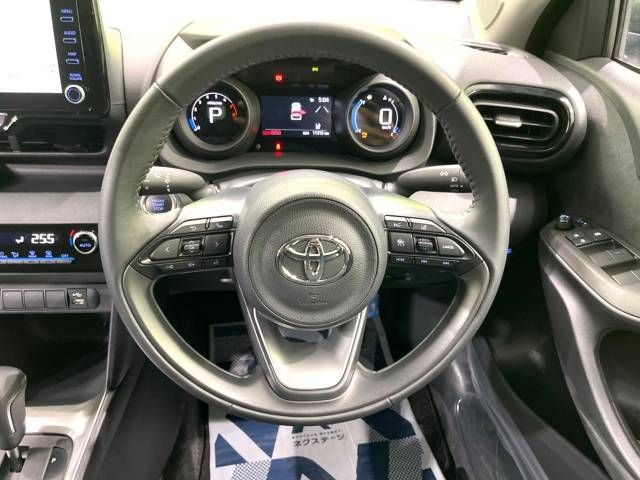 Toyota YARIS CROSS 2023-06 188850-11