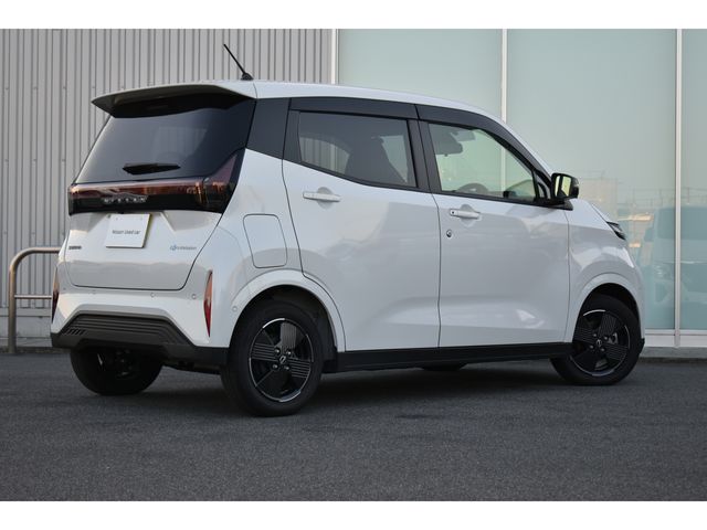 Nissan Sakura 2023-01 12574-1