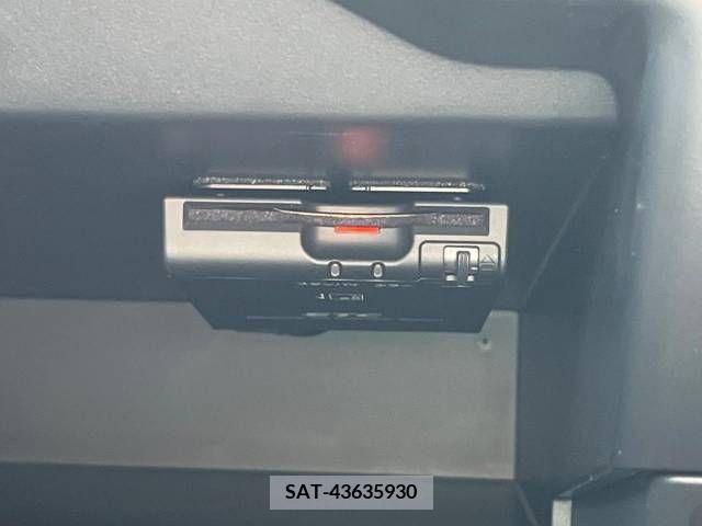 Nissan NOTE 2018-01 365319-7