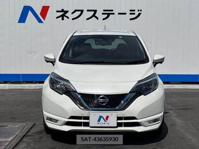 Nissan NOTE 2018-01 365319-15