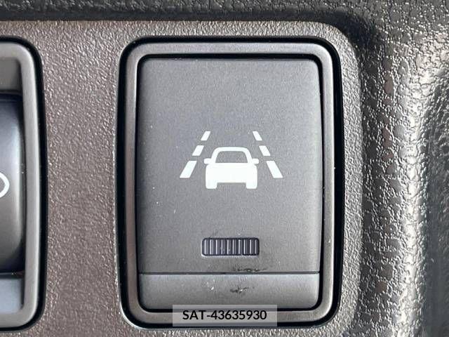 Nissan NOTE 2018-01 365319-5