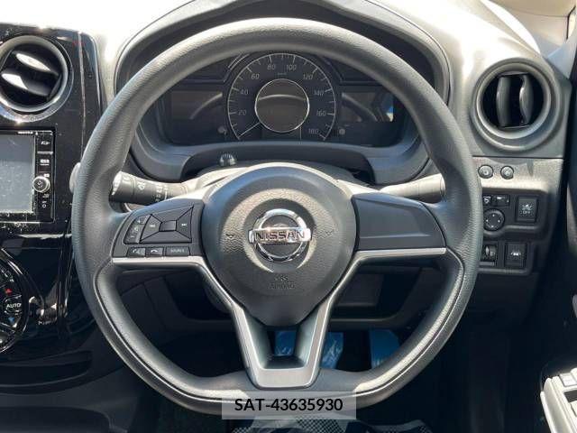 Nissan NOTE 2018-01 365319-12