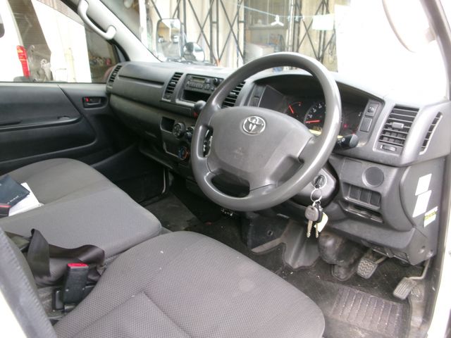 Toyota REGIUSACE VAN 2014-11 181883-1
