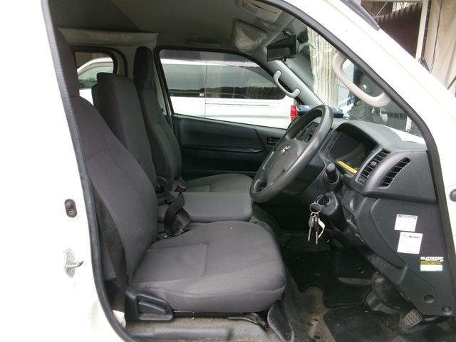 Toyota REGIUSACE VAN 2014-11 181883-7