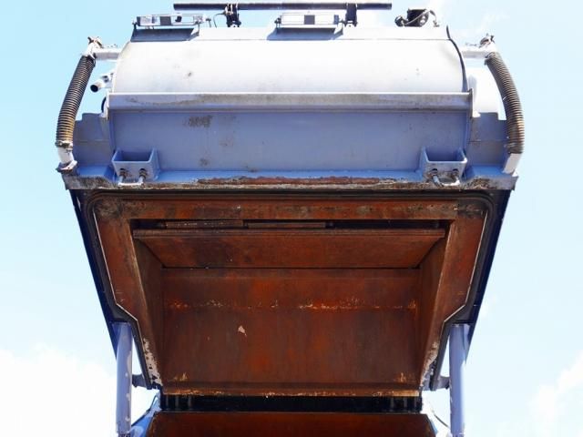 Isuzu ELF TRUCK 2015-01 182154-18