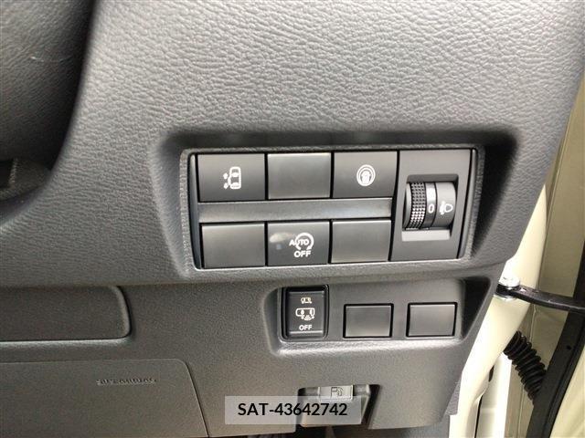 Nissan ROOX 2023-09 205624-3