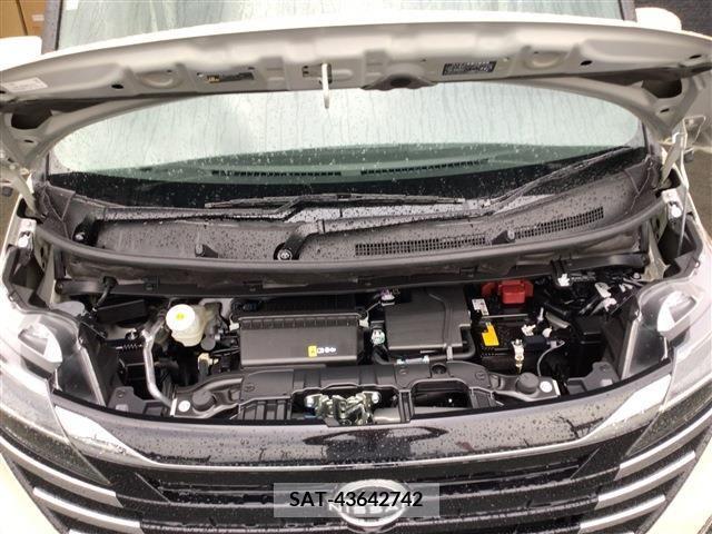 Nissan ROOX 2023-09 205624-16