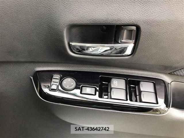 Nissan ROOX 2023-09 205624-10
