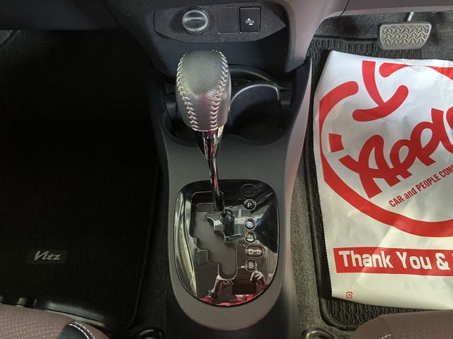 Toyota VITZ 2018-03 180408-25