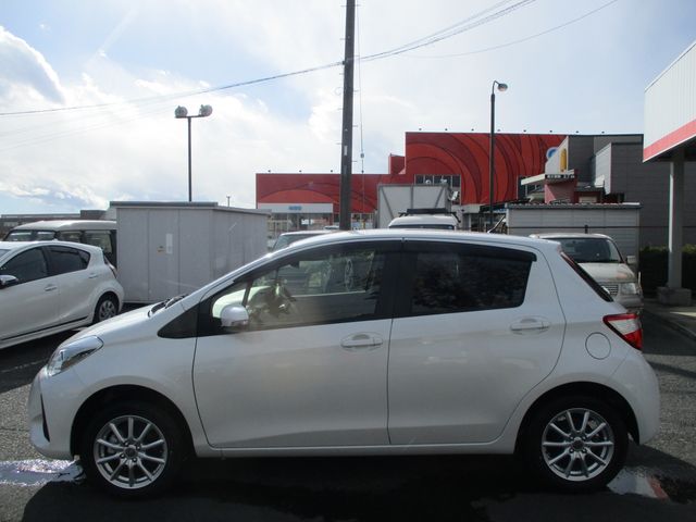 Toyota VITZ 2018-03 180408-8