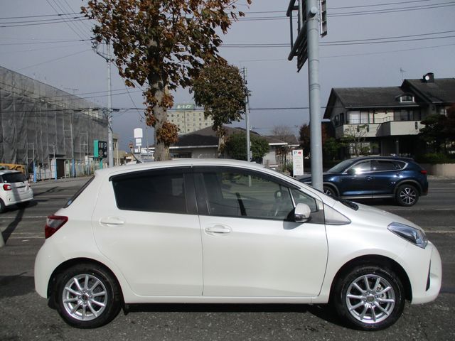 Toyota VITZ 2018-03 180408-7