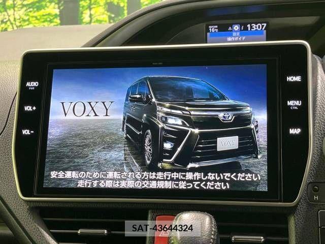 Toyota VOXY 2021-12 213725-2