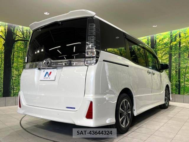 Toyota VOXY 2021-12 213725-18