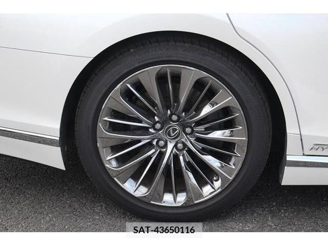 Lexus LS 2019-07 362892-11