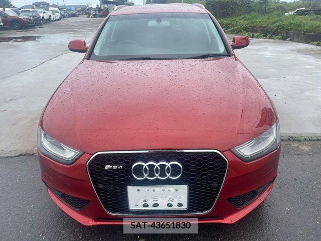 Audi A4 2013-06 261081-2