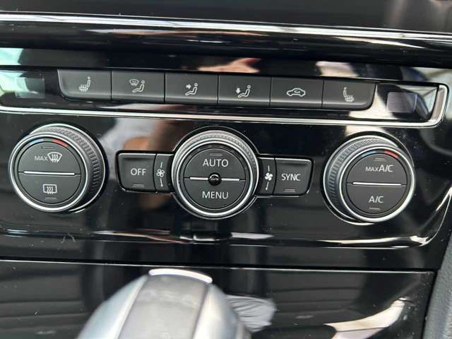 VolksWagen GOLF R 2019-06 194392-5