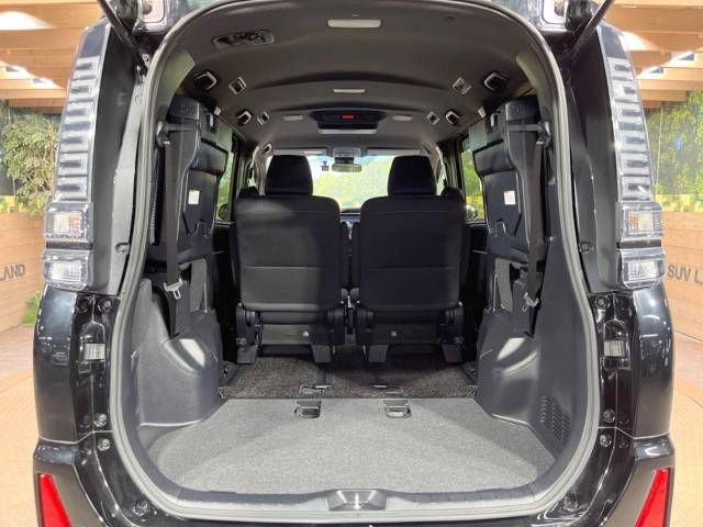 Toyota VOXY 2018-09 24189-11
