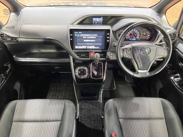 Toyota VOXY 2018-09 24189-1