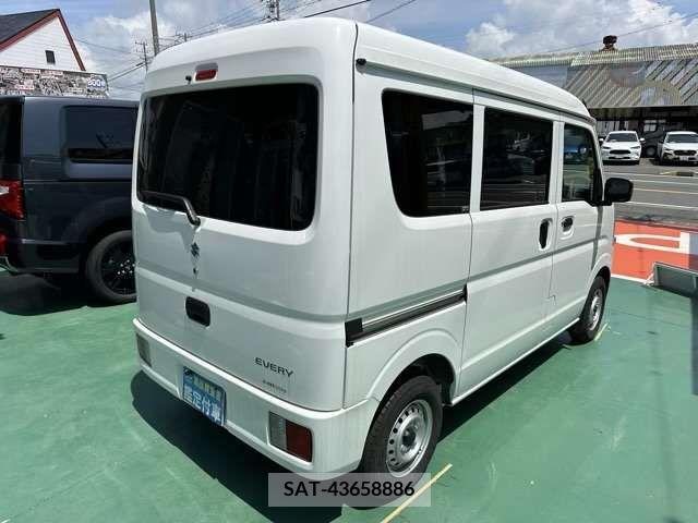 Suzuki EVERY 2022-12 301646-9
