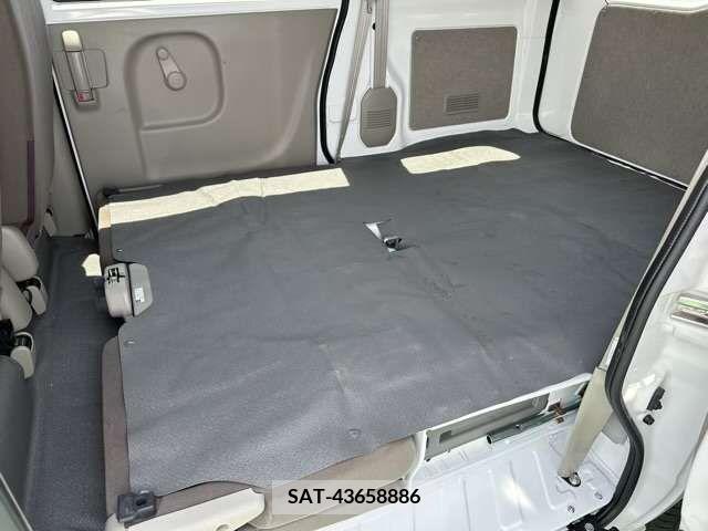 Suzuki EVERY 2022-12 301646-7
