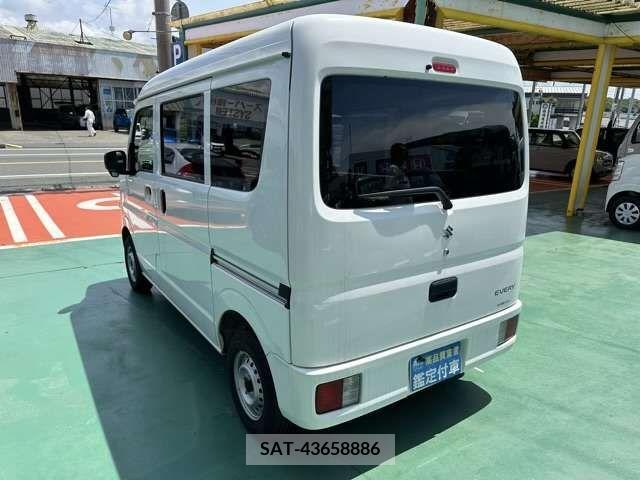 Suzuki EVERY 2022-12 301646-1