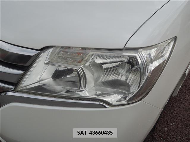 Nissan SERENA 2011-10 284215-5
