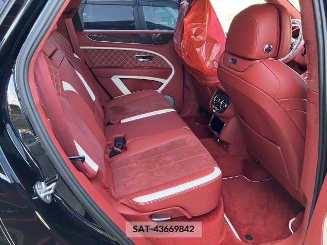 Bentley BENTAYGA 2022-11 293361-7
