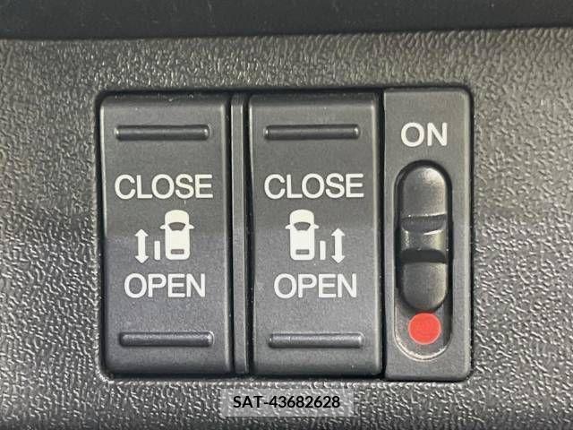 Honda STEP WGN 2018-03 368814-7