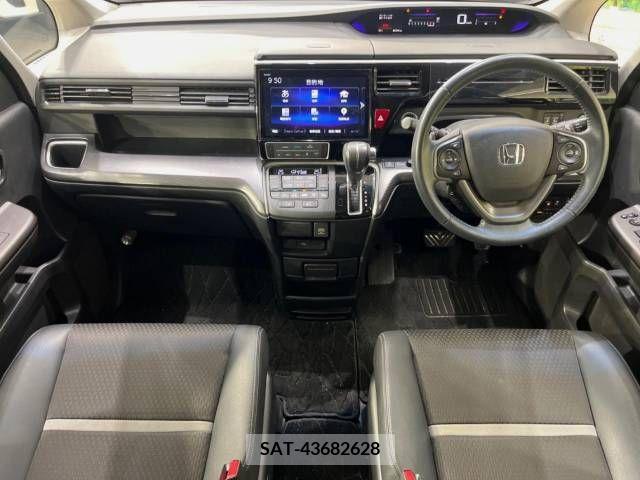 Honda STEP WGN 2018-03 368814-1