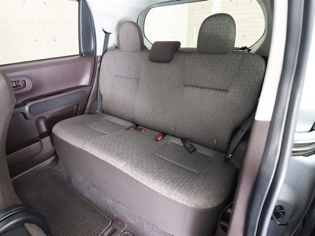 Toyota SPADE 2015-04 16083-7