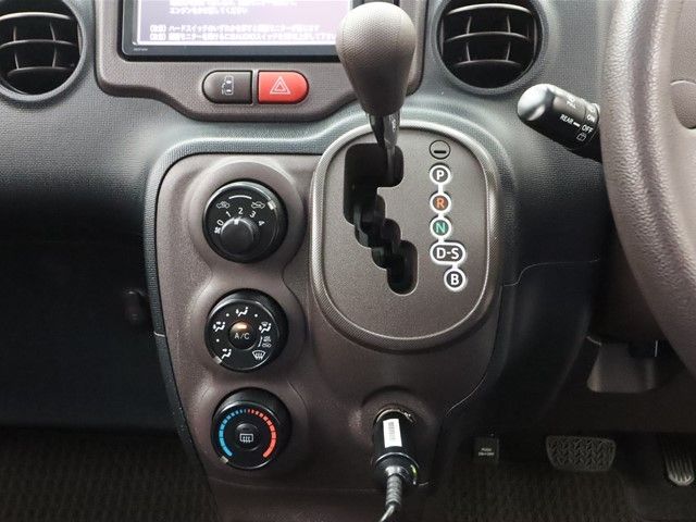 Toyota SPADE 2015-04 16083-15
