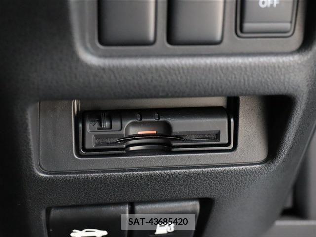 Nissan JUKE 2014-09 348878-8