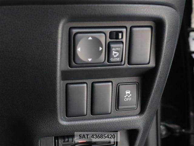 Nissan JUKE 2014-09 348878-7
