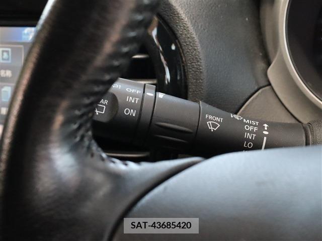 Nissan JUKE 2014-09 348878-9