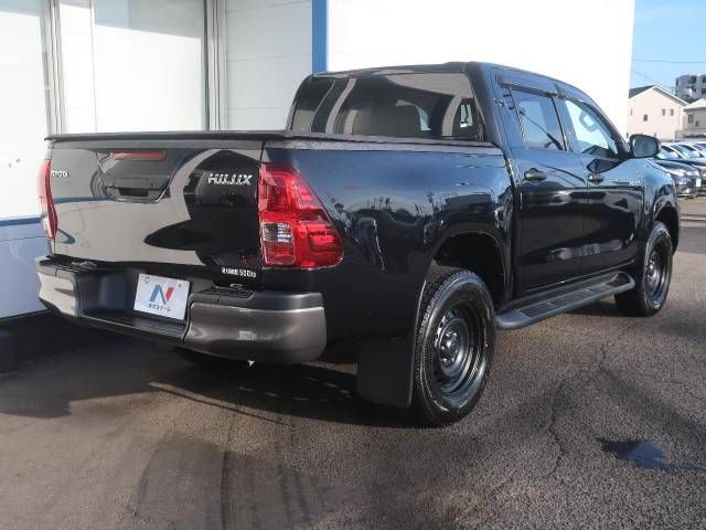 Toyota HILUX 2021-03 16777-16