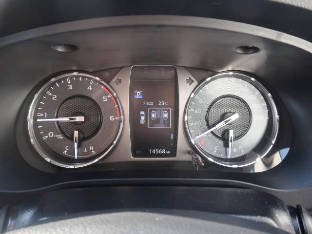 Toyota HILUX 2021-03 16777-19