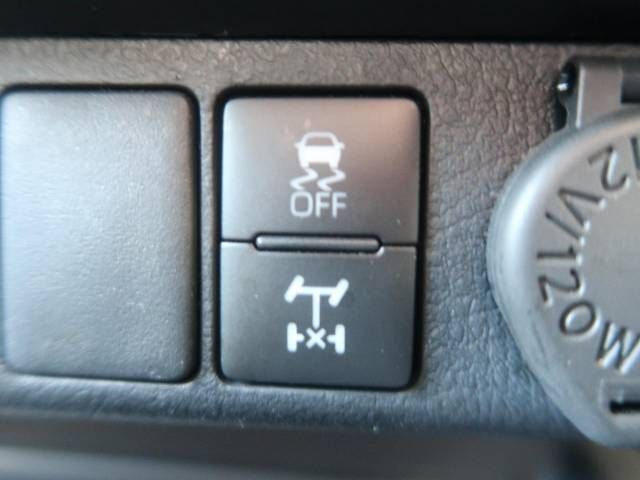 Toyota HILUX 2021-03 16777-5