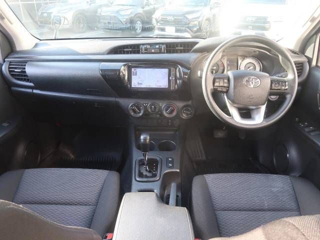 Toyota HILUX 2021-03 16777-1