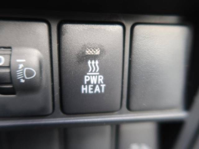 Toyota HILUX 2021-03 16777-4