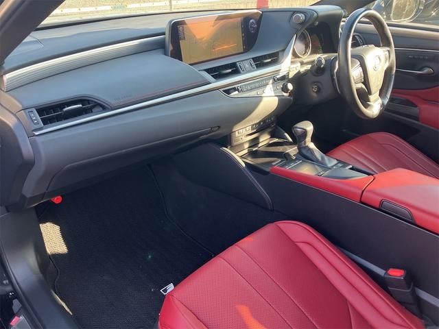 Lexus ES 2019-02 181723-15