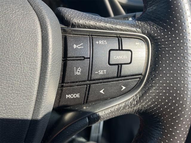 Lexus ES 2019-02 181723-13