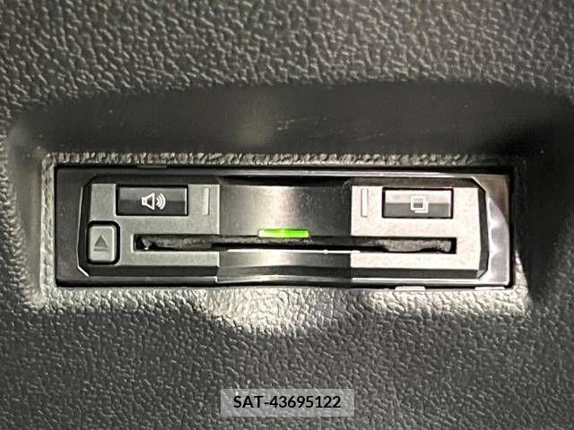 Toyota PRIUS 2016-09 211686-7