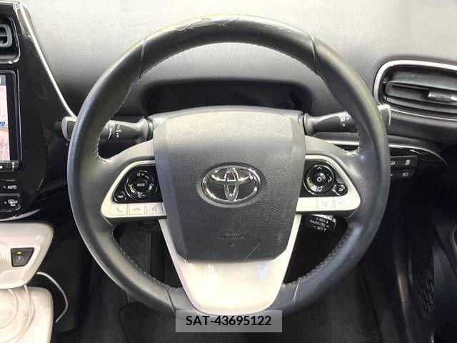 Toyota PRIUS 2016-09 211686-11