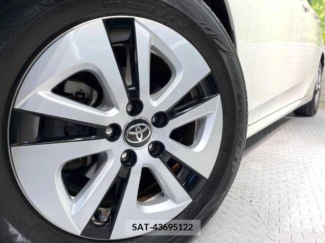 Toyota PRIUS 2016-09 211686-13
